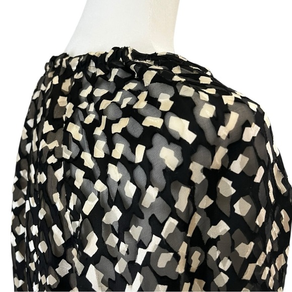 THEORY Size Small Silk Blend Black Cream Burnout Print Long Sleeve Boho Top - Picture 8 of 15